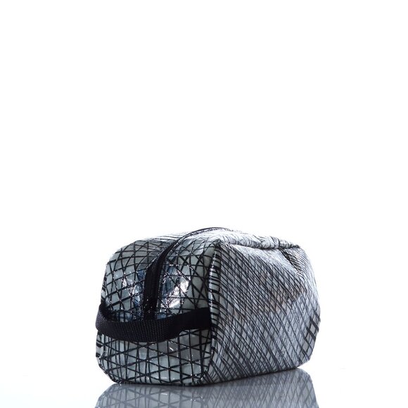 NWT - Sea Bags High Performance Sale Toiletry Bag - Multi Color - Picture 3 of 3